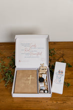 Load image into Gallery viewer, CHRISTIAN HOMESTEADING DAILY PLANNER